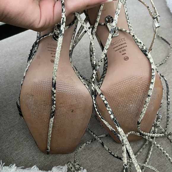 Schutz heels 6.5 snake print - Picture 3 of 4